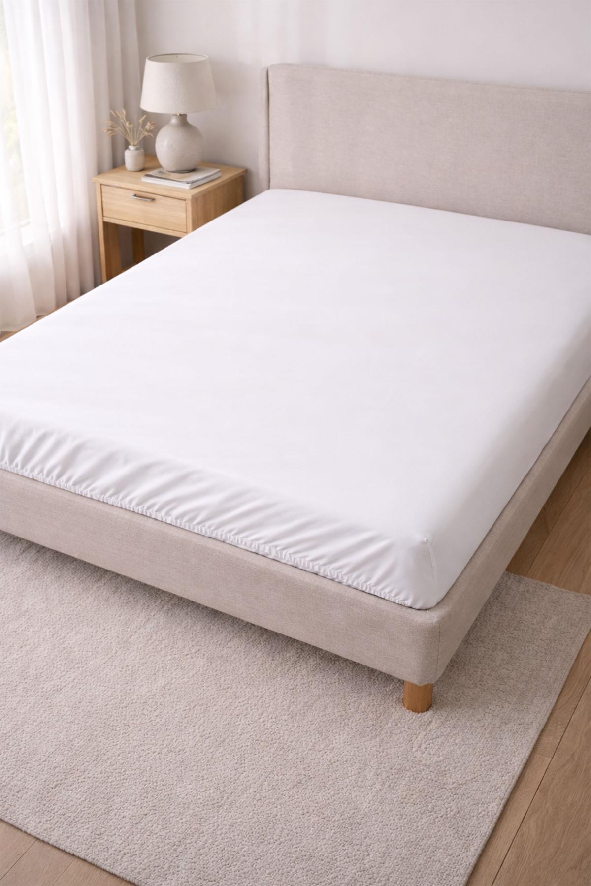 Basic Cotton Satin Super King Size Full Fitted Sheet (200 x 200 cm)