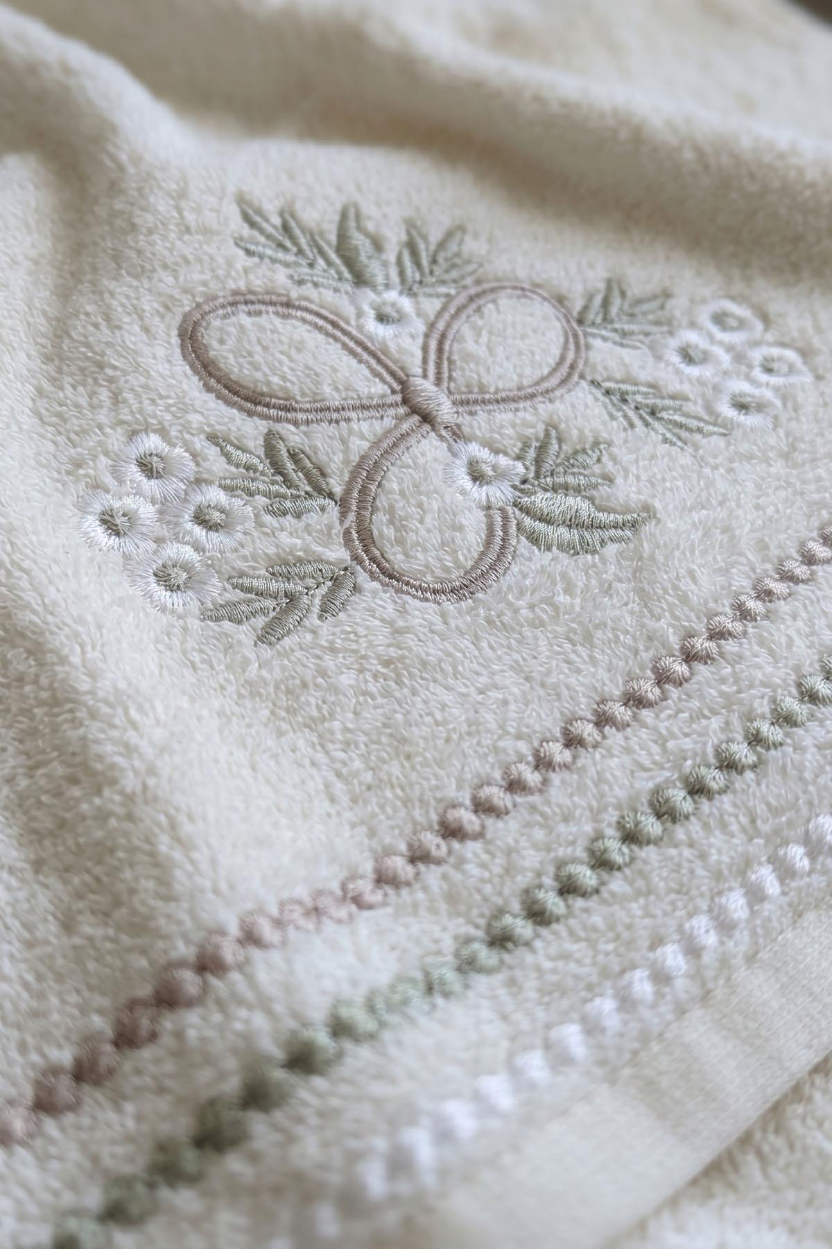 Bougainvillea Embroidered Hand Towel (30 x 50 cm)