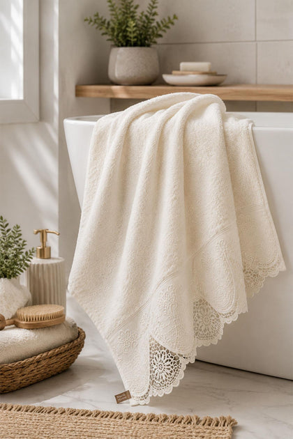 Emma Lace Hand Towel (30 x 50 cm)