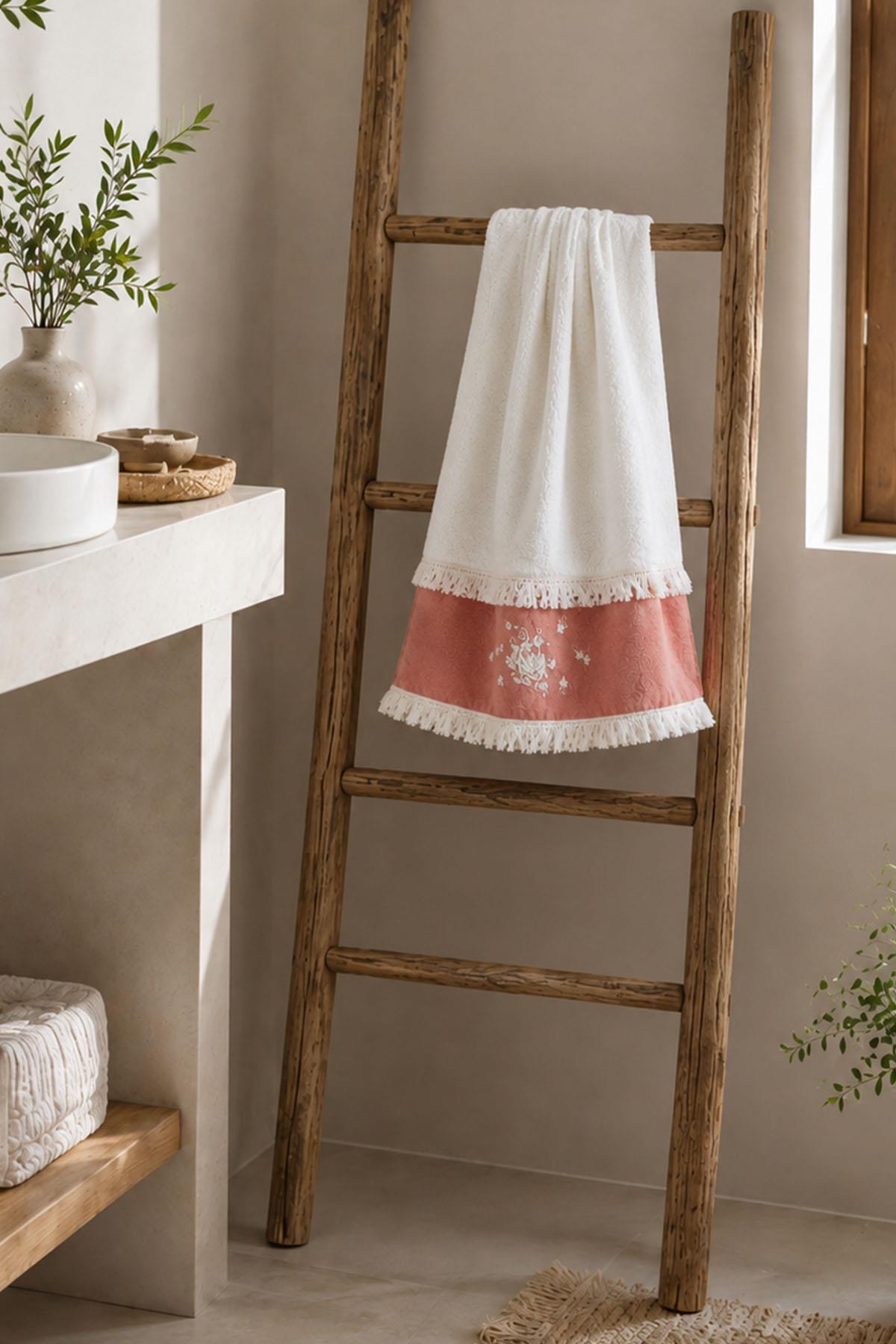 Linea Floral Patterned Towel (50 x 90 cm)
