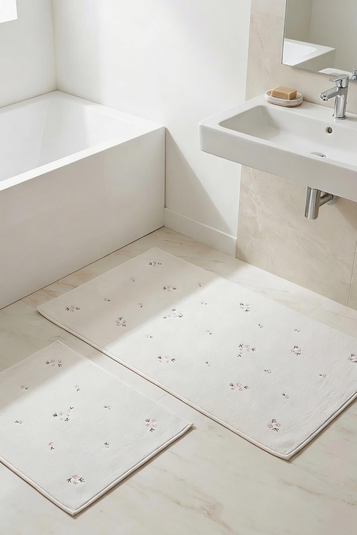 Nadia Daisy Embroidered 2-Piece Mat Set (60 x 100 cm)