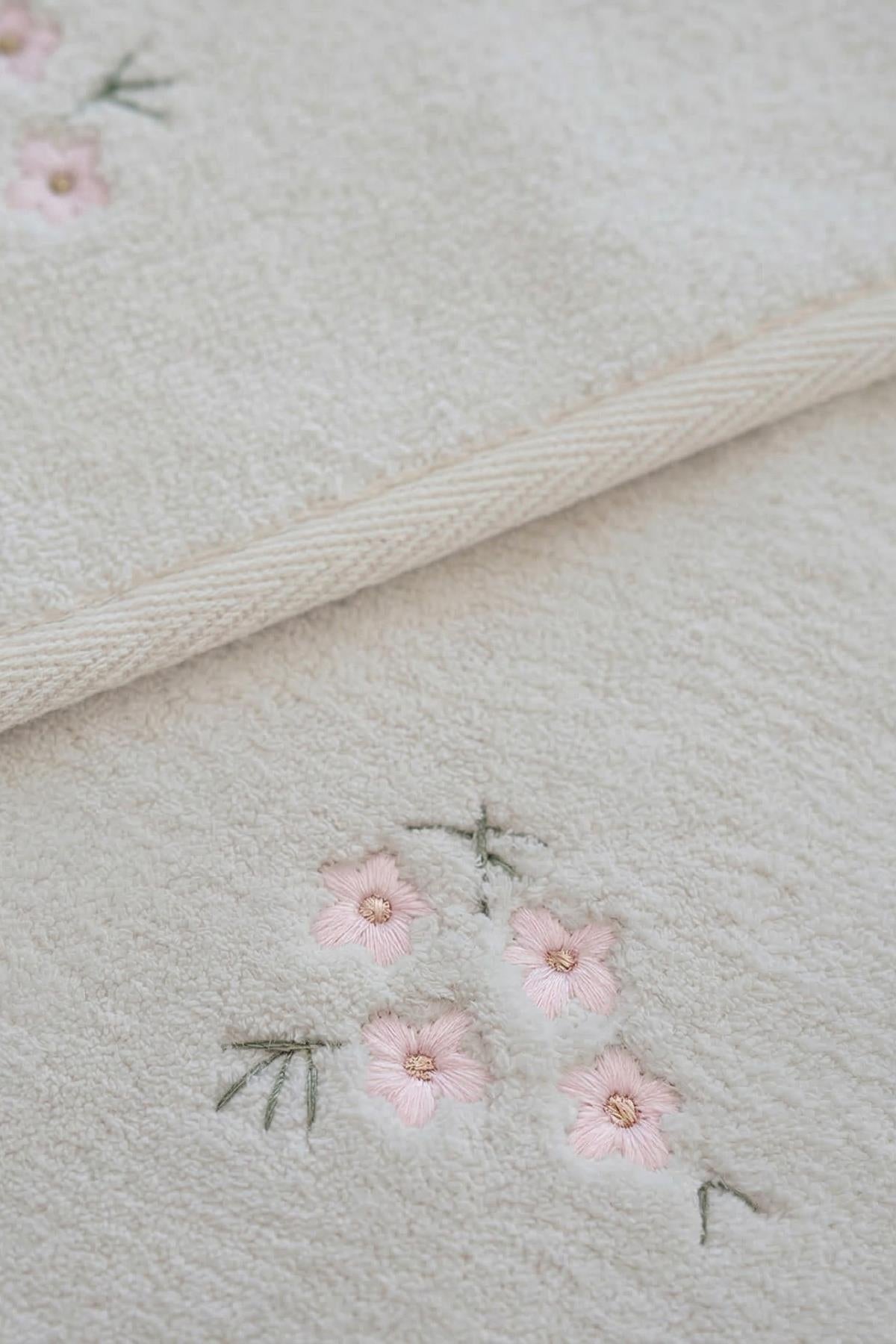 Nadia Daisy Embroidered 2-Piece Mat Set (60 x 100 cm)
