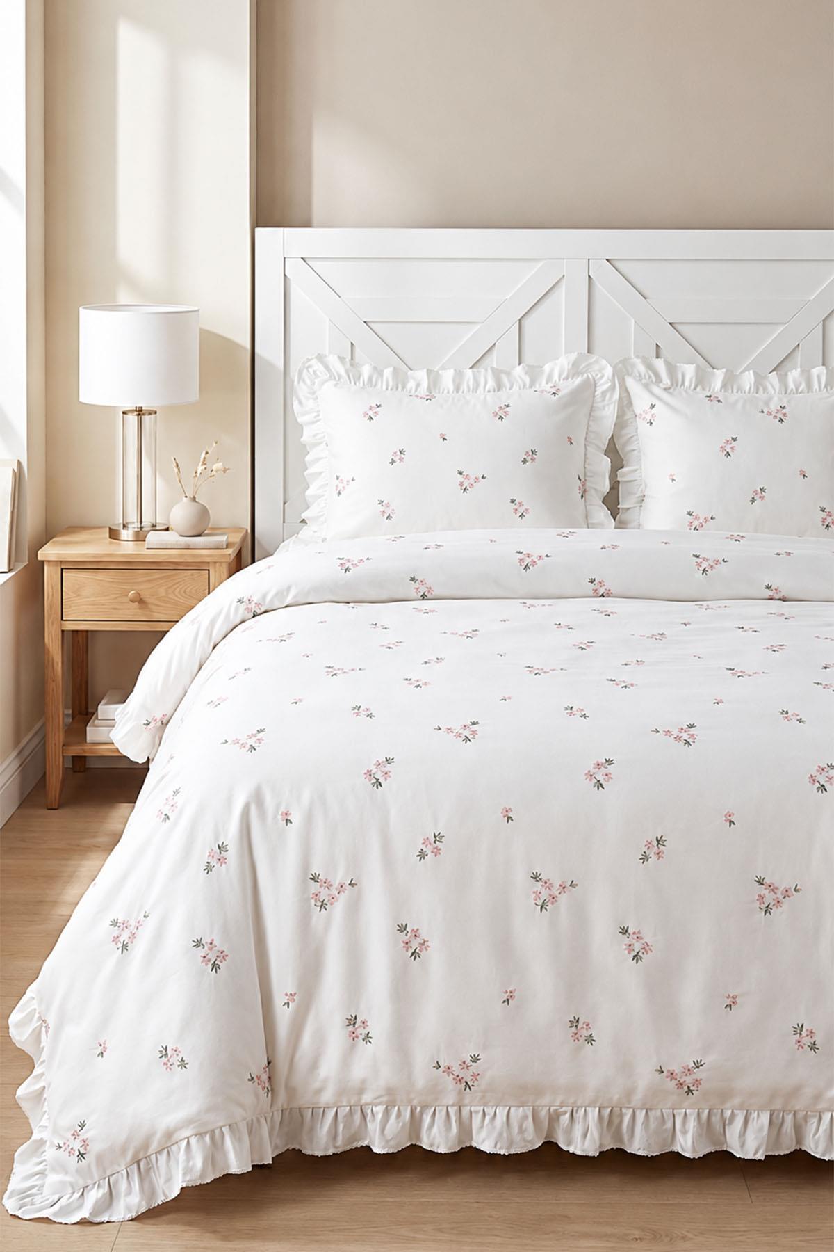 Nadia Daisy Embroidered Cotton Satin Double 6-Piece Duvet Cover Set
