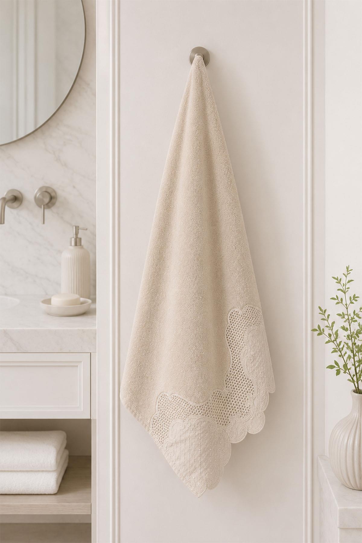 Simena Embroidered Hand Towel (50 x 90 cm)