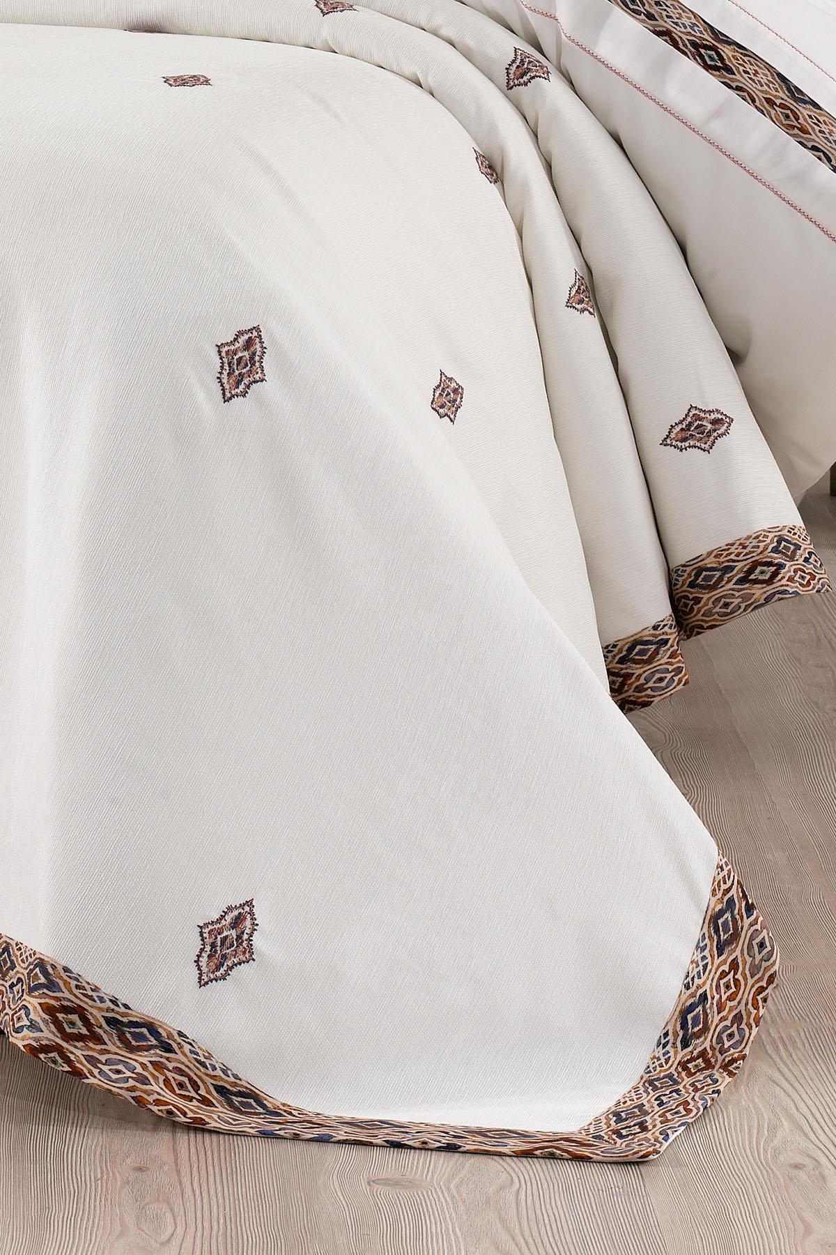 Arden Ethnic Patterned Double 9-Piece Duvet Cover + Quilt Set