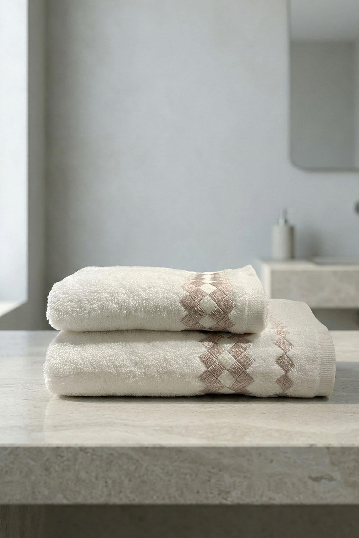Benita Herringbone Embroidered Hand Towel (50 x 90 cm)