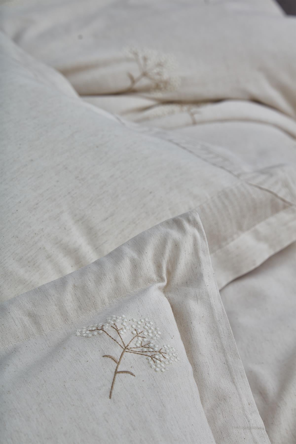 Loya Floral Embroidered Cotton Satin Super King Size 6-Piece Duvet Cover Set