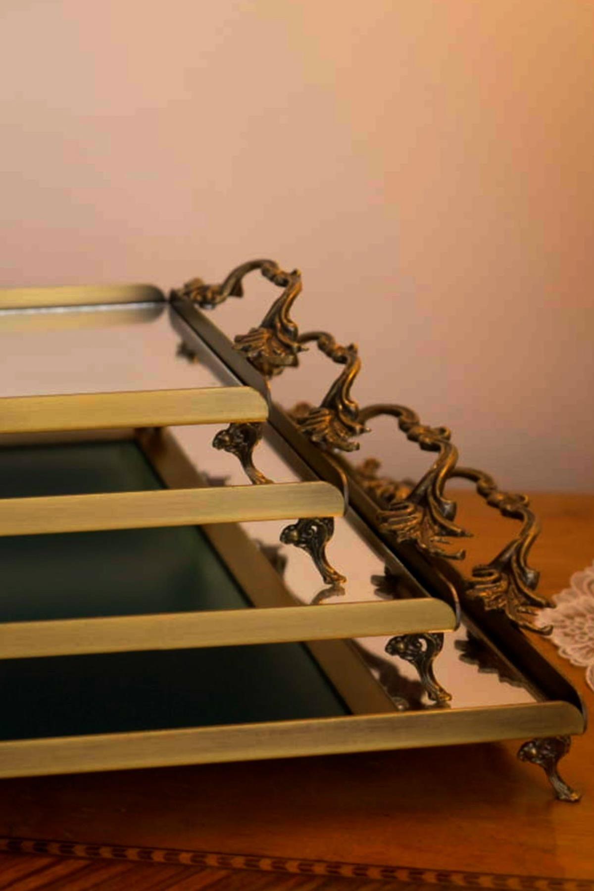 Eskitme kulplu, metal ayaklı dikdörtgen aynalı tepsi, klasik dekoratif tasarım