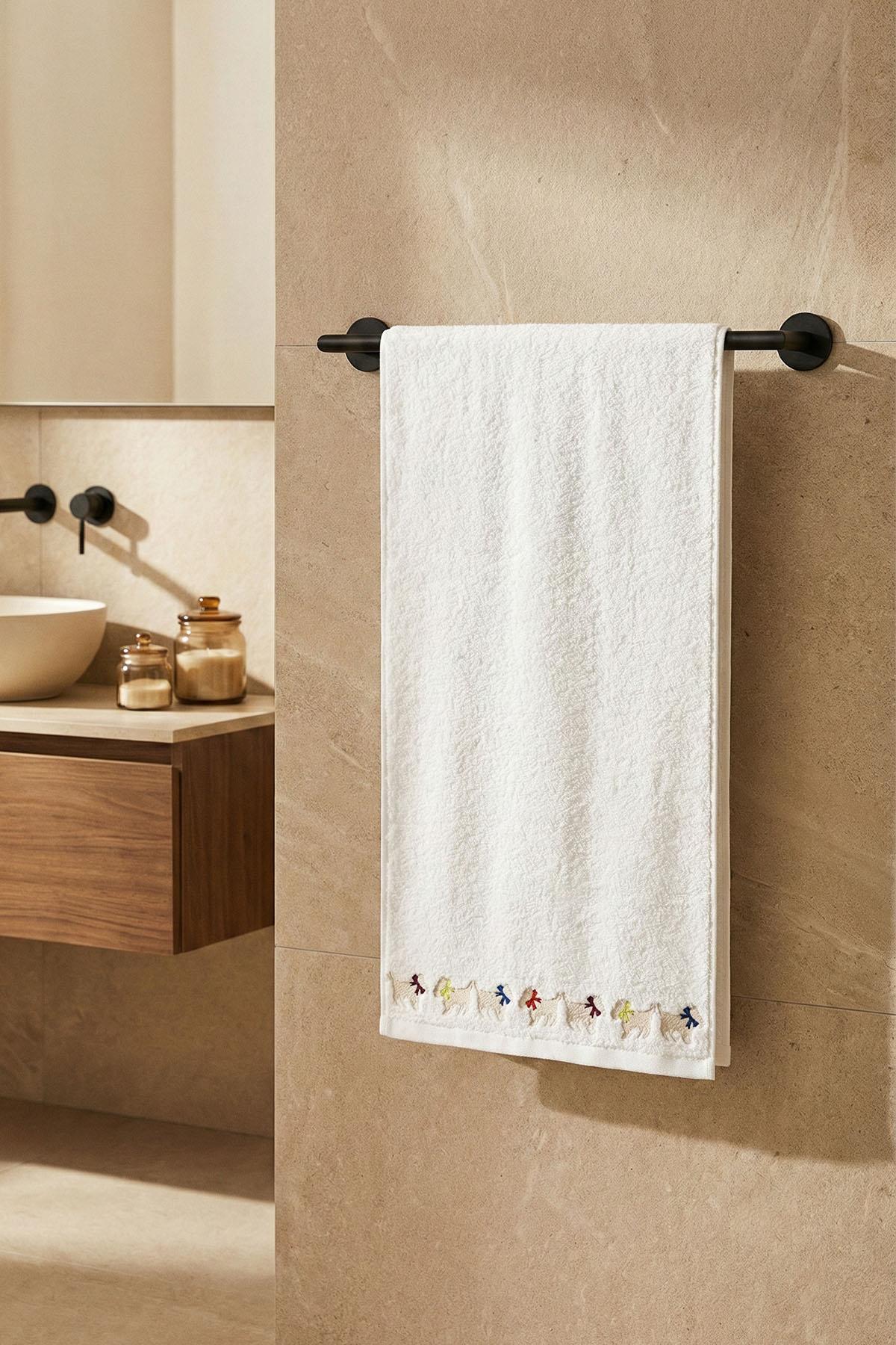 Milu Mini Dog Embroidered Hand Towel (30 x 50 cm)