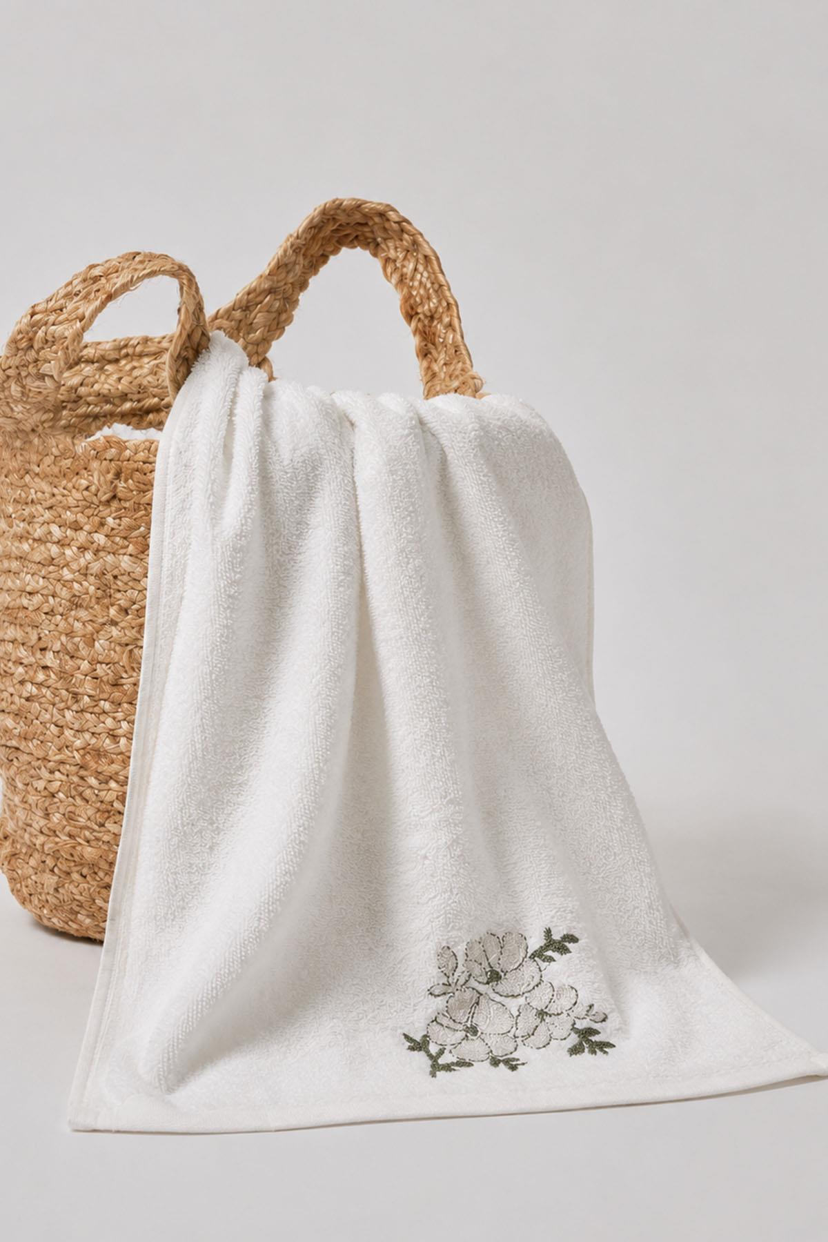 Nella Floral Hand Towel (30 x 50 cm)
