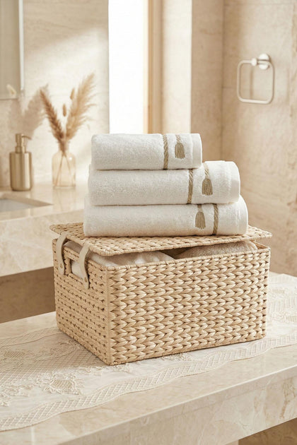 Roman Embroidered Hand Towel (30 x 50 cm)